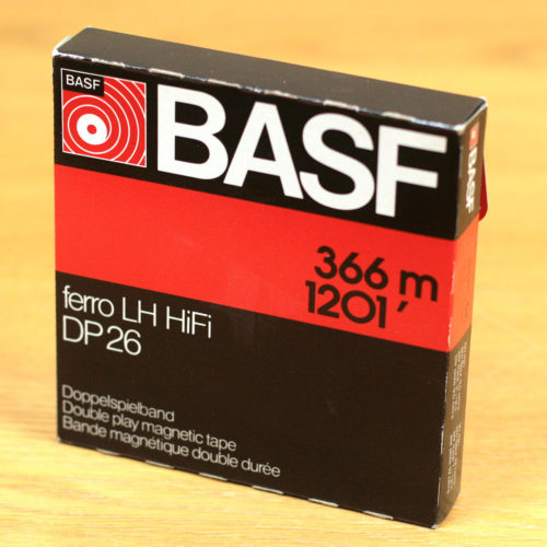 BASF • DP26 • Ferro LH HiFi • Bande magnétique avec boîtier • Spielband • Magnetic tape • Ø 13 cm • Neuve • NOS