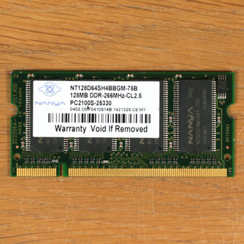 Nanya • Apple Macintosh • Mémoire RAM • SODIMM • PC2100 • 128 Mo • DDR1 • 266 MHz • CL2.5