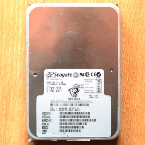 Seagate • Apple Macintosh • Disque dur • Hard drive • Medalist ST32122A • 3.5” • 2.1 Go • ATA • IDE • 4500 r.p.m.