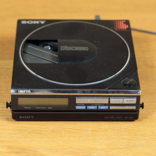 Sony • Discman • D-50 MKII • Lecteur CD portable • Portable CD-player • 1986 • En panne • A réviser