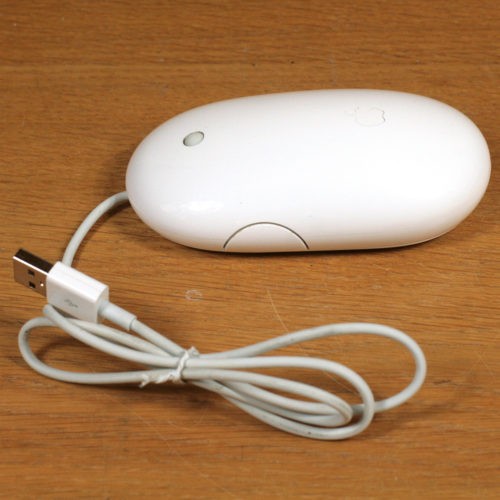 Apple • Souris optique filaire • Mighty Mouse • A1152 • Connexion USB • Avec sa boîte originale