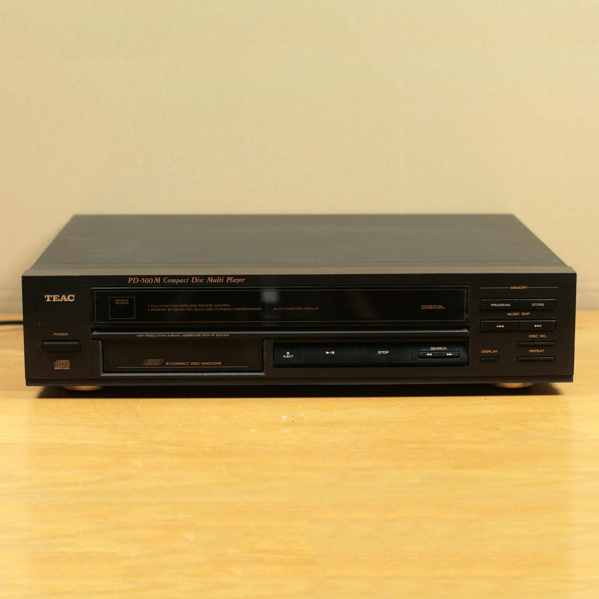 Teac • PD-500M • Lecteur CD à chargeur (6 CD) • Compac disc multi player (6 CD) • A réviser • To repair