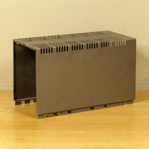 Quad 303 • Amplificateur • Power amplifier • Couvercle original • Original metal case • AC 63 • Quad M12046 A • Spare part