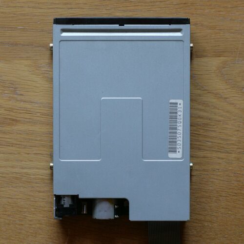 Apple Macintosh • LC 475 • Lecteur de disquette • Floppy drive • Sony MPF 42A • 3.5” • 1.44 MB