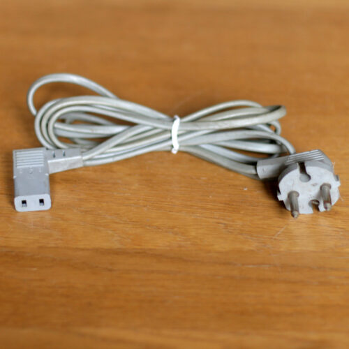 Revox • Tandberg • Korg • Roland • Cordon d'alimentation • Power cord • Netzkabel • 2.5 m • Occasion