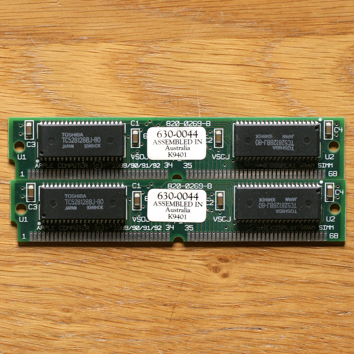 Apple Macintosh • LC 475 • Paire de barettes mémoire VRAM • Toshiba 630-0044 • SIMM • 68-pin • 256 Ko