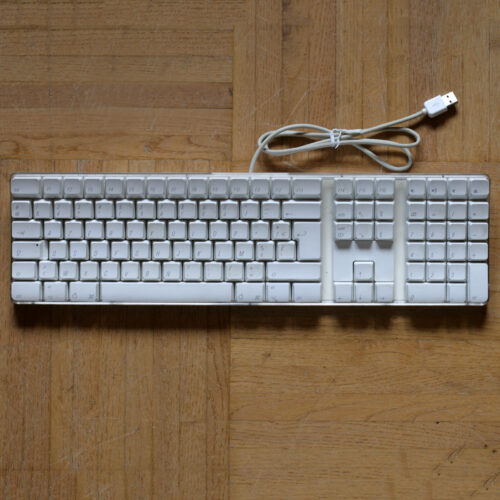 Apple Macintosh • Clavier filaire • Wired keyboard • A1048 • M9034LL/A • 2003 • USB • AZERTY • Français