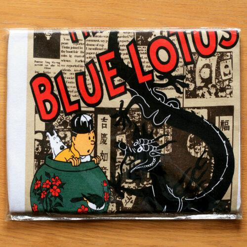 Hergé • Tintin • Le Lotus Bleu • Shanghai News • T-shirt • Blanc • Col rond • Taille M • Neuf • Sous emballage scellé