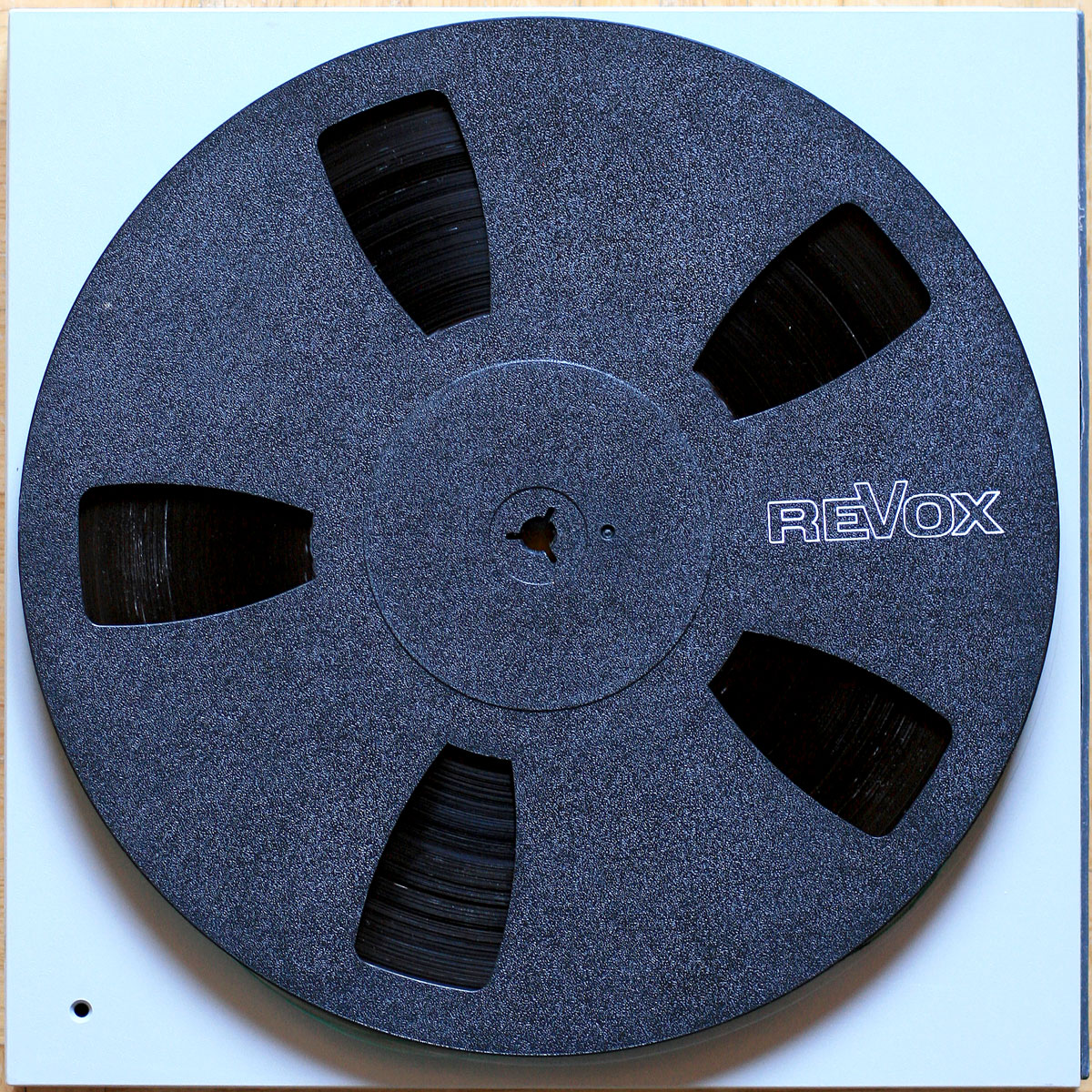 Revox • Bande magnétique avec bobine plastique (Novodur) • Sound recording tape with plastic reel • Tonband mit Kunststoffspule • Ø 26.5 cm • NAB • Occasion • Used