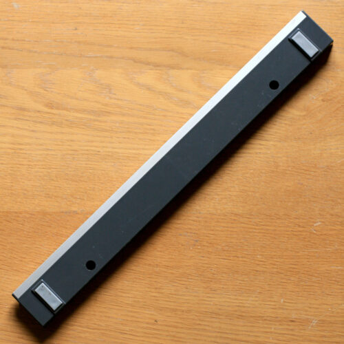 Revox • Tuner B760 • Pied avant • Toe rail • Studer/Revox 1.068.711-00 • Spare part