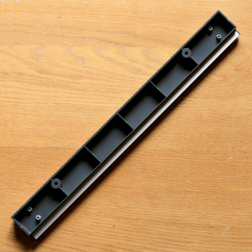 Revox • Tuner B760 • Pied avant • Toe rail • Studer/Revox 1.068.711-00 • Spare part
