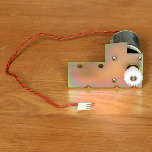 Revox • Lecteur CD • CD-player • B225 • Maxon 2140.934-23 111 • Moteur tiroir CD + roue dentée • CD load motor + gear • Spare part
