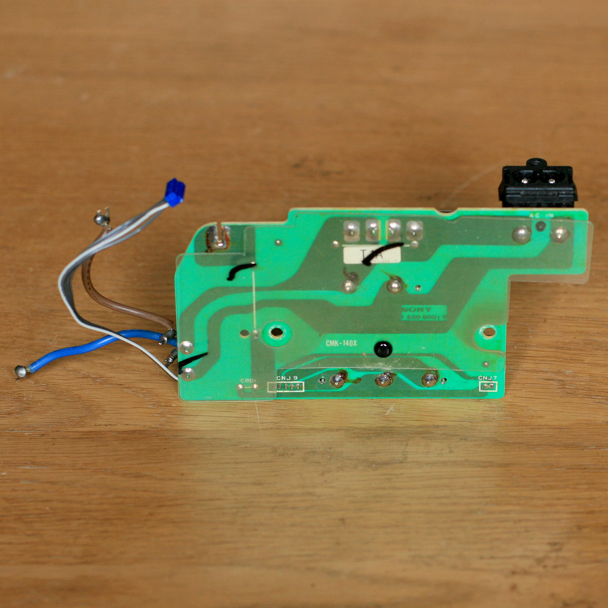 Sony • Carte d’alimentation (transformateur + circuit imprimé) • Power supply board (transformer + board ) • Sony 1-448-690-21 + 1 620 600 13 • Spare parts