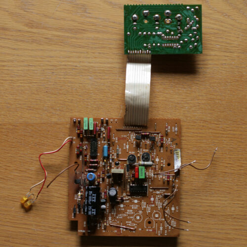Thorens • TD-104 / 105 & TD-110 / 115 • Carte de contrôle du moteur & de la vitesse • Motor board & speed control board • Part #7605014/15 • Occasion • Used