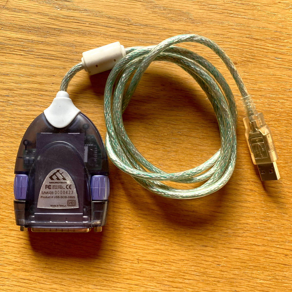 Microtech • USB-SCSI-DB25 • Adaptateur USB vers SCSI DB25F • USB to DB25F SCSI converter • Occasion • Used