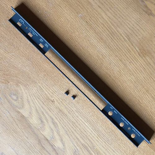 Revox • Tuner B760 • Cornière • Cover strip • Abschlussleiste • Studer/Revox 1.166.490.00 • Spare part