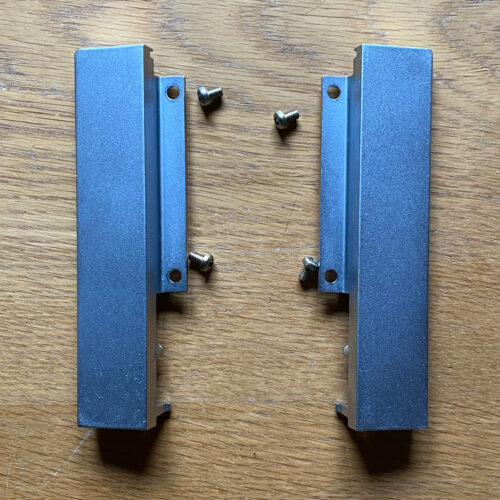 Revox • Tuner B760 • Montants gauche & droit • Left & right side parts • Seitenteile links & rechts • Studer/Revox 1.177.100.05/06 • Spare part