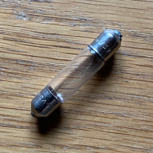 Revox • Tuner B760 • Ampoule pour VU-mètre • Bulb for VU meter • Soffittenlampe • Studer/Revox 51.02.0121 • Spare part